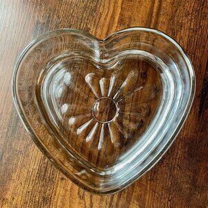Vintage Libbey Heart Glass Bowl Clear Candy Dish Trinket Holder